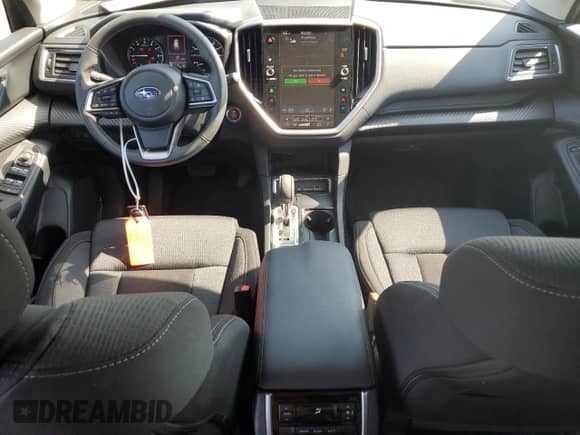 2025 Subaru Ascent Premium с VIN 4S4WMAAD5S3423322, выставлен на аукционе Copart как лот 63189395 с пробегом 5 373 миль миль и Чистый • Clean title. История ставок и продаж доступна на DreamBid. Изображение 8.