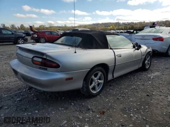 1999 Chevrolet Camaro Z28 z VIN 2G1FP32G1X2136950, wystawiony jako Copart lot #79276584 z przebiegiem Nie podano mil oraz Nie do naprawy • Non repairable. Historia ofert i sprzedaży dostępna na DreamBid. Obrazek 3.