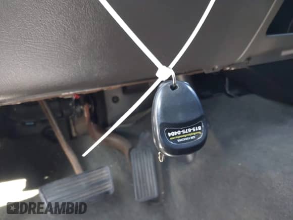 2004 Chevrolet Silverado 1500 Work Truck с VIN 2GCEC19V741353590, выставлен на аукционе IAAI как лот 41988522 с пробегом Не указан миль и . История ставок и продаж доступна на DreamBid. Изображение 11.