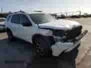 2025 Honda Pilot Sport z VIN 5FNYG1H33SB122231, wystawiony jako Copart lot #61250615 z przebiegiem 4 985 mil mil oraz Szkoda całkowita • Salvage title. Historia ofert i sprzedaży dostępna na DreamBid. Obrazek 4.