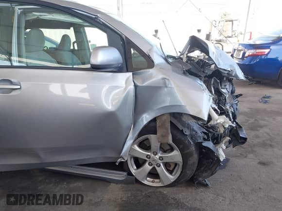 2013 Toyota Sienna LE AAS with VIN 5TDKK3DC2DS344974, listed as a IAAI auction lot 42560026 with 138,918 mi miles and . Bid and sale history available at DreamBid. Image 20.