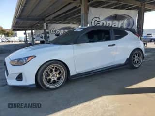 2019 Hyundai Veloster Turbo R-Spec z VIN KMHTH6AB6KU007518, wystawiony jako Copart lot #61949815 z przebiegiem 74 831 mil mil oraz Szkoda całkowita • Salvage title. Historia ofert i sprzedaży dostępna na DreamBid. Obrazek 1.