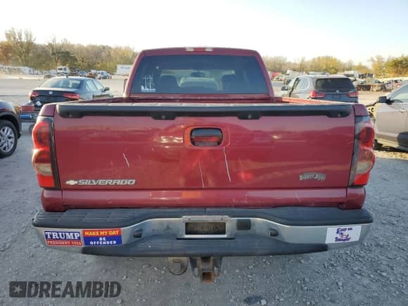 2006 Chevrolet Silverado 1500HD LT2 с VIN 1GCGK13U36F102279, выставлен на аукционе Copart как лот 77900254 с пробегом Не указан миль и Списание • Salvage title. История ставок и продаж доступна на DreamBid. Изображение 6.