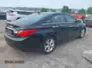 2013 Hyundai Sonata Limited z VIN 5NPEC4AC2DH728683, wystawiony jako IAAI lot #42426435 z przebiegiem 87 234 mil mil oraz . Historia ofert i sprzedaży dostępna na DreamBid. Obrazek 4.