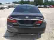 2017 Honda Accord Touring с VIN 1HGCR3F90HA012098, выставлен на аукционе Copart как лот 70421565 с пробегом 104 872 миль миль и Списание • Salvage title. История ставок и продаж доступна на DreamBid. Изображение 6.