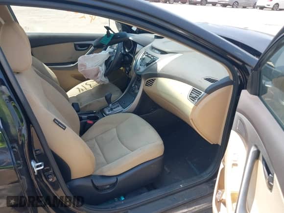 2013 Hyundai Elantra GLS z VIN KMHDH4AE6DU576262, wystawiony jako IAAI lot #42602318 z przebiegiem 95 338 mil mil oraz . Historia ofert i sprzedaży dostępna na DreamBid. Obrazek 5.