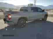 2019 Toyota Tundra SR5 с VIN 5TFHY5F15KX845980, выставлен на аукционе Copart как лот 71916695 с пробегом 97 577 миль миль и Списание • Salvage title. История ставок и продаж доступна на DreamBid. Изображение 3.