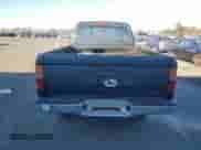 1997 Toyota Tacoma z VIN 4TAWM72N4VZ324227, wystawiony jako Copart lot #50633325 z przebiegiem 296 625 mil mil oraz Czysty tytuł • Clean title. Historia ofert i sprzedaży dostępna na DreamBid. Obrazek 6.