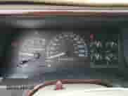 2000 Cadillac Escalade z VIN 1GYEK13RXYR103671, wystawiony jako Copart lot #48146125 z przebiegiem 271 195 mil mil oraz Szkoda całkowita • Salvage title. Historia ofert i sprzedaży dostępna na DreamBid. Obrazek 9.