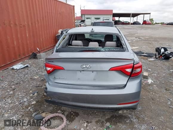 2016 Hyundai Sonata SE z VIN 5NPE24AFXGH335533, wystawiony jako IAAI lot #43360822 z przebiegiem 100 770 mil mil oraz . Historia ofert i sprzedaży dostępna na DreamBid. Obrazek 16.