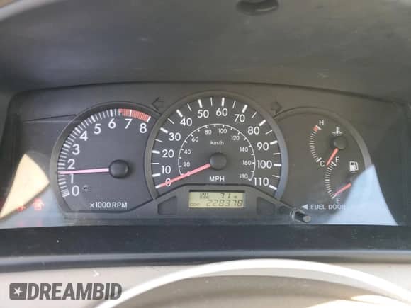 2003 Toyota Corolla CE с VIN 1NXBR32E63Z181946, выставлен на аукционе Copart как лот 85291965 с пробегом 228 378 миль миль и Списание • Salvage title. История ставок и продаж доступна на DreamBid. Изображение 9.