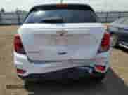 2022 Chevrolet Trax LS z VIN KL7CJNSMXNB520867, wystawiony jako Copart lot #64406805 z przebiegiem 28 761 mil mil oraz Szkoda całkowita • Salvage title. Historia ofert i sprzedaży dostępna na DreamBid. Obrazek 6.