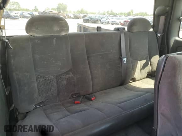 2006 Chevrolet Silverado 2500HD LT2 с VIN 1GCHK29U26E209296, выставлен на аукционе Copart как лот 68030145 с пробегом 309 898 миль миль и Списание • Salvage title. История ставок и продаж доступна на DreamBid. Изображение 10.