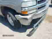 2000 Chevrolet Tahoe LS z VIN 1GNEC13T4YJ186048, wystawiony jako IAAI lot #42928108 z przebiegiem 188 360 mil mil oraz . Historia ofert i sprzedaży dostępna na DreamBid. Obrazek 6.