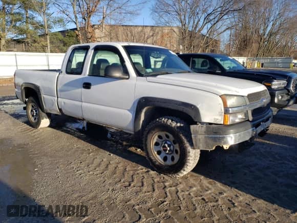 2005 Chevrolet Silverado 1500 Work Truck with VIN 2GCEK19V551301136, listed as a Copart auction lot 85901274 with 307,745 mi miles and Non repairable. Bid and sale history available at DreamBid. Image 4.
