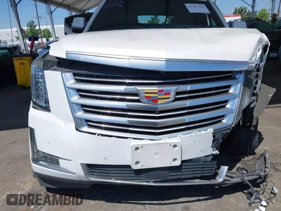 2018 Cadillac Escalade ESV Platinum с VIN 1GYS4KKJ1JR343986, выставлен на аукционе IAAI как лот 42387220 с пробегом 91 616 миль миль и . История ставок и продаж доступна на DreamBid. Изображение 6.