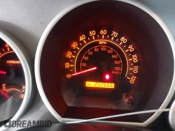 2012 Toyota Tundra с VIN 5TFUM5F15CX028195, выставлен на аукционе IAAI как лот 42607204 с пробегом 202 566 миль миль и . История ставок и продаж доступна на DreamBid. Изображение 7.