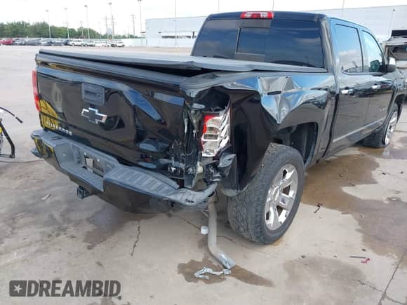 2015 Chevrolet Silverado 1500 LT z VIN 3GCPCREC3FG346965, wystawiony jako IAAI lot #42779511 z przebiegiem 122 728 mil mil oraz . Historia ofert i sprzedaży dostępna na DreamBid. Obrazek 6.