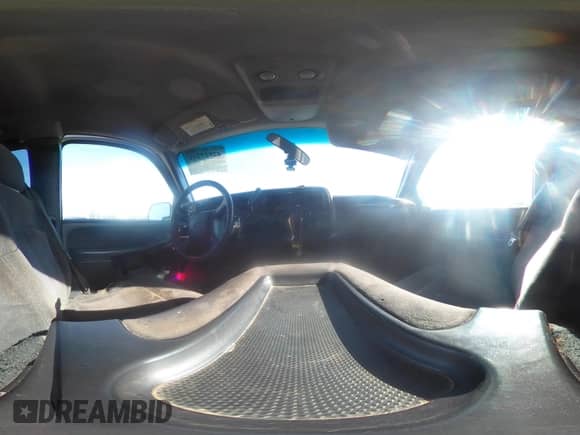 2001 Chevrolet Silverado 1500 Work Truck с VIN 1GCEK19V81E168882, выставлен на аукционе IAAI как лот 42527241 с пробегом Не указан миль и . История ставок и продаж доступна на DreamBid. Изображение 18.