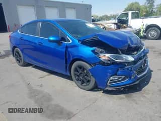 2017 Chevrolet Cruze LT z VIN 1G1BE5SM8H7109406, wystawiony jako IAAI lot #43121216 z przebiegiem 99 075 mil mil oraz . Historia ofert i sprzedaży dostępna na DreamBid. Obrazek 1.