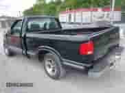 1998 Chevrolet S-10 LS с VIN 1GCCS14X0W8138264, выставлен на аукционе IAAI как лот 42266740 с пробегом 233 938 миль миль и . История ставок и продаж доступна на DreamBid. Изображение 3.