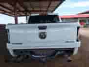 2022 Ram 1500 Laramie z VIN 1C6SRFJT5NN150651, wystawiony jako IAAI lot #43082621 z przebiegiem Nie podano mil oraz . Historia ofert i sprzedaży dostępna na DreamBid. Obrazek 17.