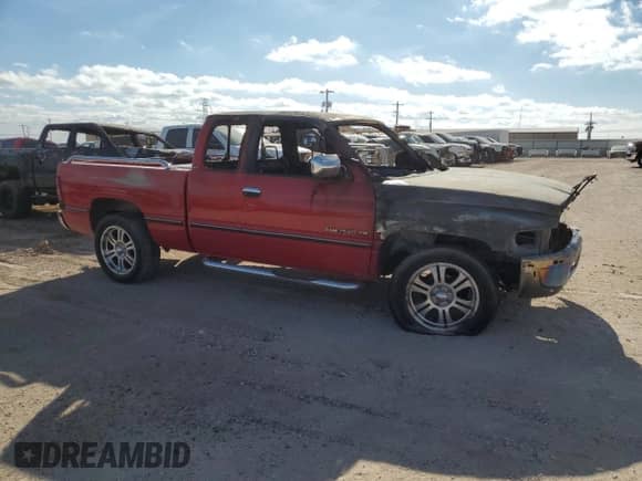 1996 Dodge 1500 с VIN 3B7HC13Z5TG113324, выставлен на аукционе Copart как лот 86248504 с пробегом Не указан миль и На запчасти • Non repairable. История ставок и продаж доступна на DreamBid. Изображение 4.
