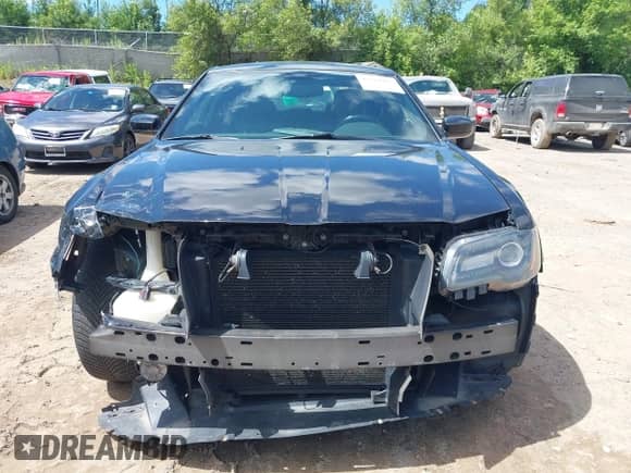 2014 Chrysler 300 S с VIN 2C3CCAGG1EH337250, выставлен на аукционе IAAI как лот 42769483 с пробегом 132 252 миль миль и . История ставок и продаж доступна на DreamBid. Изображение 12.