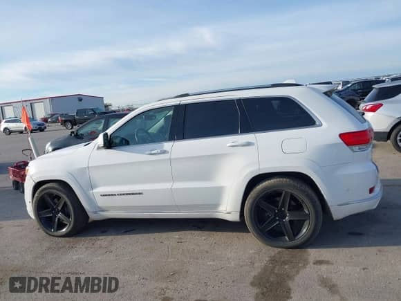 2018 Jeep Grand Cherokee Summit с VIN 1C4RJFJG0JC107732, выставлен на аукционе IAAI как лот 42328645 с пробегом 109 601 миль миль и . История ставок и продаж доступна на DreamBid. Изображение 15.