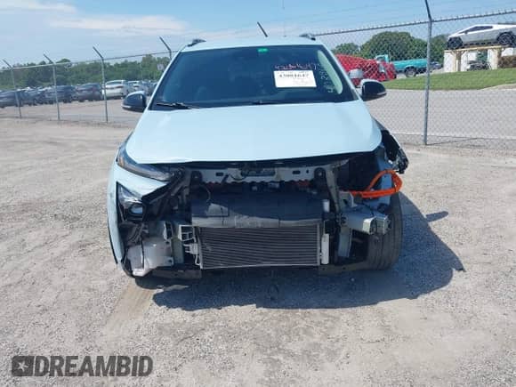 2023 Chevrolet Bolt EUV LT z VIN 1G1FY6S06P4103860, wystawiony jako IAAI lot #43081647 z przebiegiem 37 824 mil mil oraz . Historia ofert i sprzedaży dostępna na DreamBid. Obrazek 6.