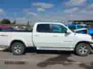 2005 Toyota Tundra Limited z VIN 5TBDT48135S479170, wystawiony jako IAAI lot #43249054 z przebiegiem 176 004 mil mil oraz . Historia ofert i sprzedaży dostępna na DreamBid. Obrazek 14.