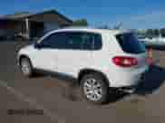 2009 Volkswagen Tiguan SE с VIN WVGBV75N39W525292, выставлен на аукционе IAAI как лот 43002448 с пробегом 118 046 миль миль и . История ставок и продаж доступна на DreamBid. Изображение 3.