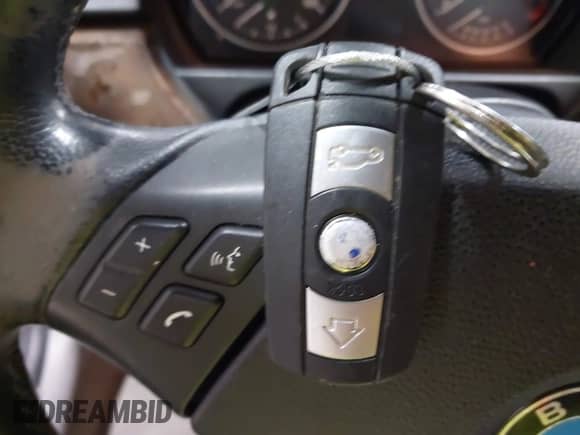 2010 BMW 3 Series 328i с VIN WBAPH5C53AA440475, выставлен на аукционе IAAI как лот 41888294 с пробегом 117 002 миль миль и . История ставок и продаж доступна на DreamBid. Изображение 11.