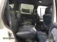 1998 Chevrolet Tahoe z VIN 1GNEK13R7WJ375653, wystawiony jako Copart lot #55576565 z przebiegiem 140 169 mil mil oraz Czysty tytuł • Clean title. Historia ofert i sprzedaży dostępna na DreamBid. Obrazek 10.