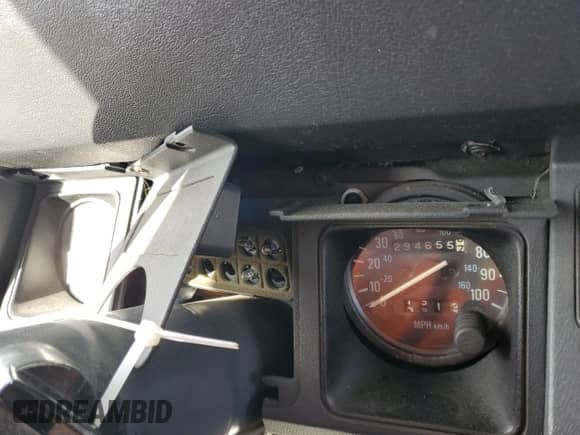 1991 Jeep Wrangler with VIN 2J4FY19P5MJ107624, listed as a Copart auction lot 85265454 with 294,655 mi miles and Salvage title. Bid and sale history available at DreamBid. Image 9.