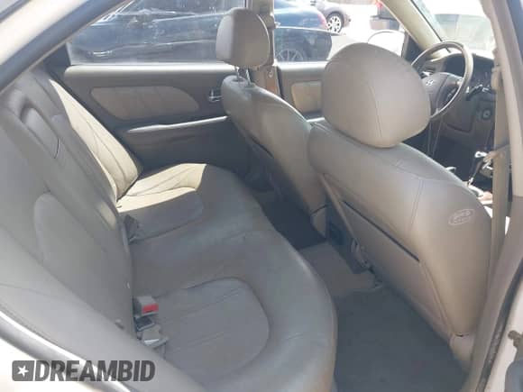 2004 Hyundai Sonata GLS z VIN KMHWF35H04A044178, wystawiony jako IAAI lot #42937243 z przebiegiem 170 893 mil mil oraz . Historia ofert i sprzedaży dostępna na DreamBid. Obrazek 8.