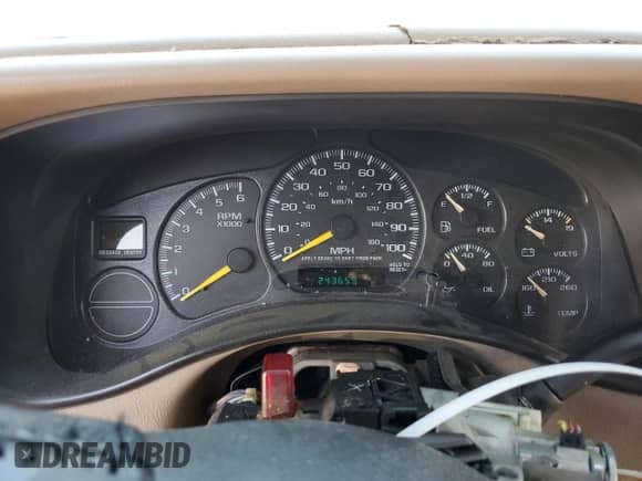2001 Chevrolet Suburban LT with VIN 3GNEC16T91G126057, listed as a Copart auction lot 50171255 with 243,659 mi miles and Salvage title. Bid and sale history available at DreamBid. Image 9.