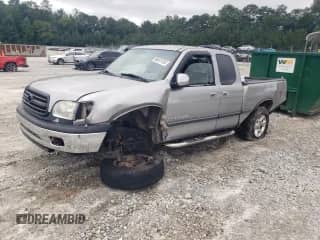 2002 Toyota Tundra SR5 z VIN 5TBRN34122S233352, wystawiony jako Copart lot #68079705 z przebiegiem 254 523 mil mil oraz Szkoda całkowita • Salvage title. Historia ofert i sprzedaży dostępna na DreamBid. Obrazek 1.