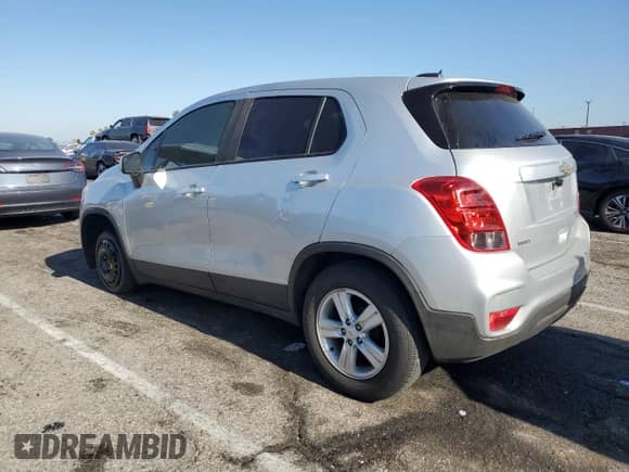 2021 Chevrolet Trax LS с VIN KL7CJKSBXMB313472, выставлен на аукционе Copart как лот 67071955 с пробегом Не указан миль и Списание • Salvage title. История ставок и продаж доступна на DreamBid. Изображение 2.