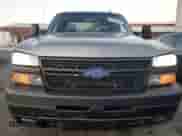2006 Chevrolet Silverado 3500 SRW LT with VIN 1GCHK33296F137200, listed as a Copart auction lot 85065784 with 302,668 mi miles and Salvage title. Bid and sale history available at DreamBid. Image 5.