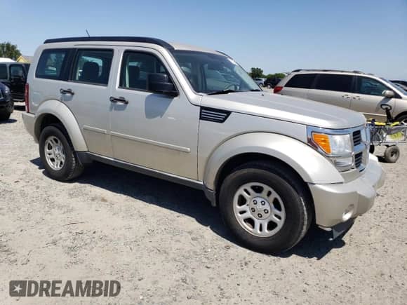 2009 Dodge Nitro SE с VIN 1D8GT28K19W541402, выставлен на аукционе Copart как лот 55525465 с пробегом 189 856 миль миль и Списание • Salvage title. История ставок и продаж доступна на DreamBid. Изображение 4.