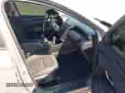 2024 Hyundai Tucson SEL z VIN 5NMJBCDE9RH296896, wystawiony jako IAAI lot #43125329 z przebiegiem 90 264 mil mil oraz . Historia ofert i sprzedaży dostępna na DreamBid. Obrazek 5.