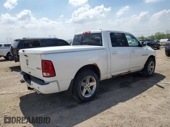 2010 Dodge 1500 SLT z VIN 1D7RV1CTXAS165523, wystawiony jako Copart lot #56001795 z przebiegiem 154 404 mil mil oraz Szkoda całkowita • Salvage title. Historia ofert i sprzedaży dostępna na DreamBid. Obrazek 3.