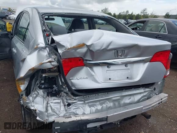 2010 Honda Civic with VIN 19XFA1E83AE006556, listed as a IAAI auction lot 41925177 with 185,477 mi miles and . Bid and sale history available at DreamBid. Image 6.