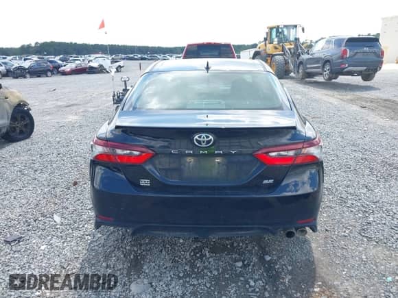 2021 Toyota Camry SE with VIN 4T1G11AK5MU404407, listed as a IAAI auction lot 42997960 with 155,618 mi miles and . Bid and sale history available at DreamBid. Image 16.