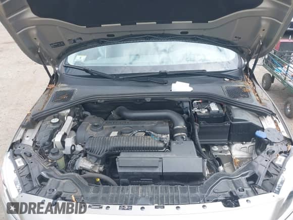 2015 Volvo S60 T5 Premier с VIN YV1612TB9F1302898, выставлен на аукционе IAAI как лот 42616685 с пробегом 34 446 миль миль и . История ставок и продаж доступна на DreamBid. Изображение 10.