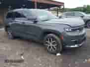 2023 Jeep Grand Cherokee Limited z VIN 1C4RJKBG4P8885521, wystawiony jako IAAI lot #42712843 z przebiegiem 52 432 mil mil oraz . Historia ofert i sprzedaży dostępna na DreamBid. Obrazek 1.