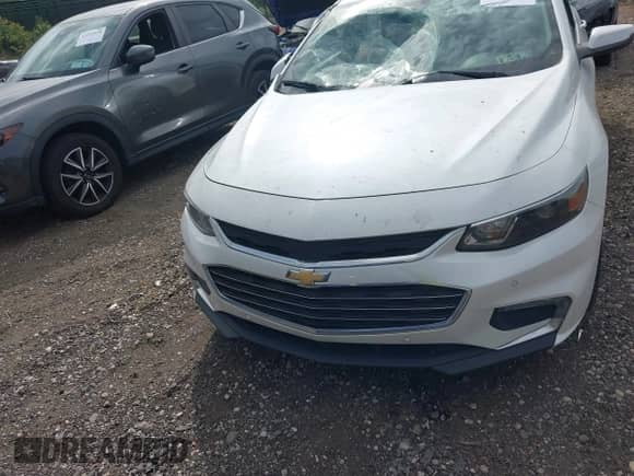 2017 Chevrolet Malibu Premier z VIN 1G1ZH5SX3HF112882, wystawiony jako IAAI lot #43244962 z przebiegiem 79 550 mil mil oraz . Historia ofert i sprzedaży dostępna na DreamBid. Obrazek 12.