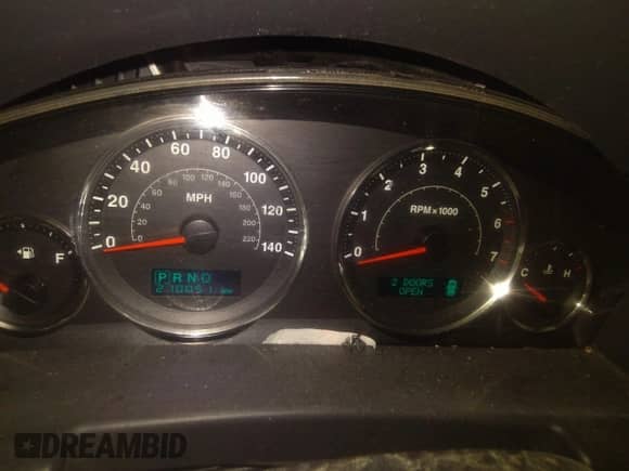 2007 Jeep Commander Sport с VIN 1J8HG48K57C647510, выставлен на аукционе IAAI как лот 41883720 с пробегом 210 051 миль миль и . История ставок и продаж доступна на DreamBid. Изображение 7.