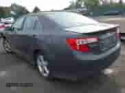 2014 Toyota Camry SE z VIN 4T1BF1FK4EU314283, wystawiony jako IAAI lot #43296842 z przebiegiem 112 528 mil mil oraz . Historia ofert i sprzedaży dostępna na DreamBid. Obrazek 3.